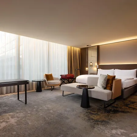Intercontinental - By Ihg Hotel 5*