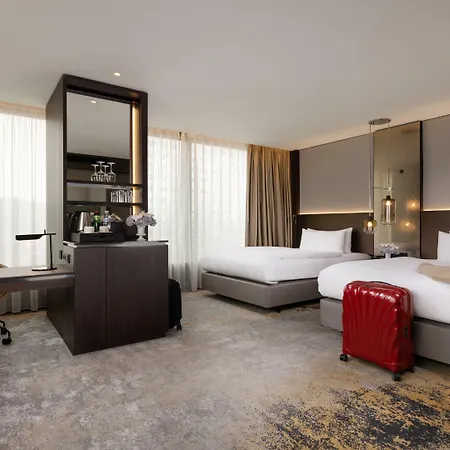 Intercontinental - By Ihg Готель 5*