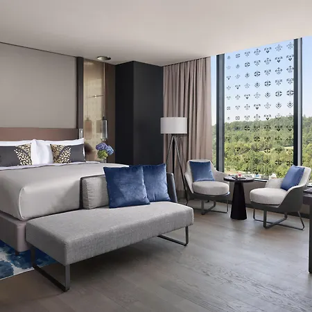 Intercontinental - By Ihg Готель 5*