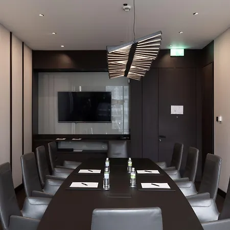 Готель Intercontinental - By Ihg 5*