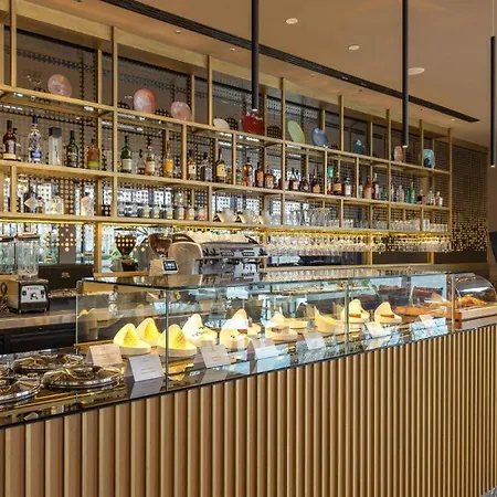 Готель Intercontinental - By Ihg 5*