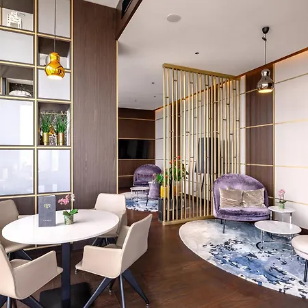 Intercontinental - By Ihg Готель 5*