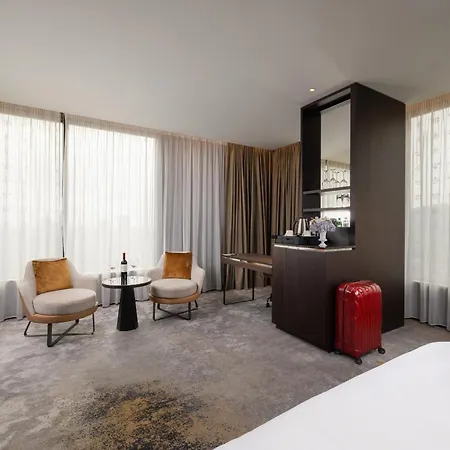 מלון Intercontinental - By Ihg 5*