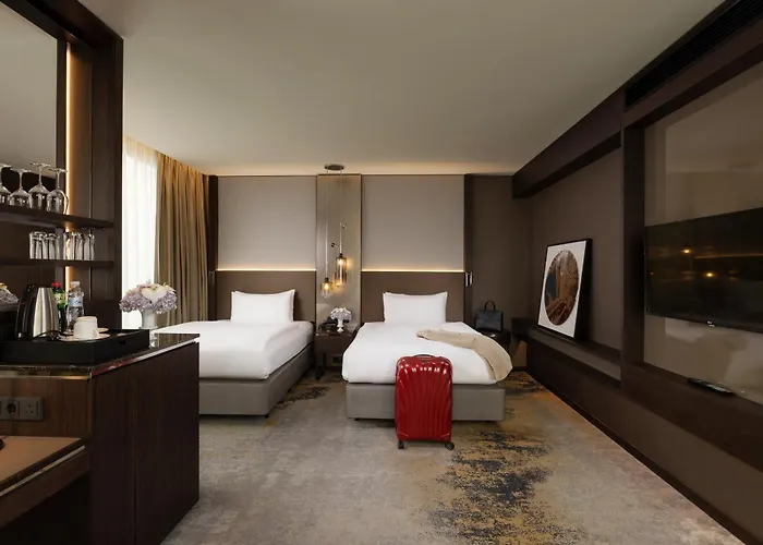 Intercontinental - By Ihg 5*